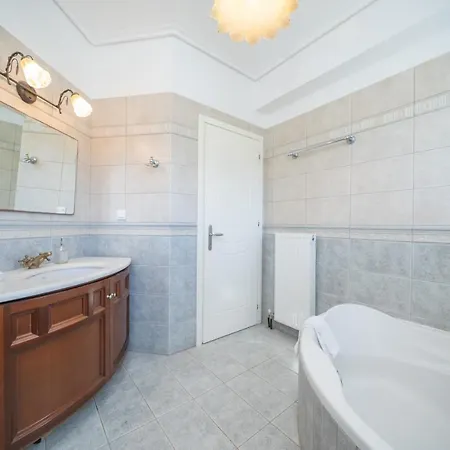 Private Gelia, With Panoramic 180 Degrees Sea View! * 피스카던