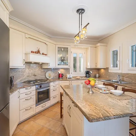 Private Gelia, With Panoramic 180 Degrees Sea View! فيسكاردو