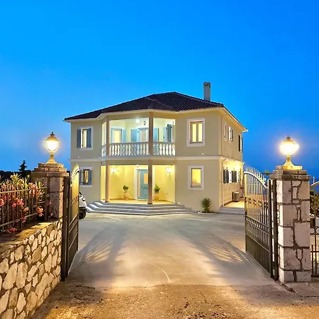 Private Gelia, With Panoramic 180 Degrees Sea View! 빌라